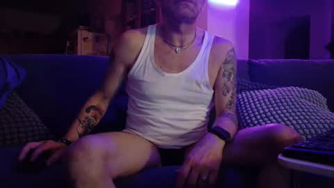 yves online show from January 8, 9:31 pm