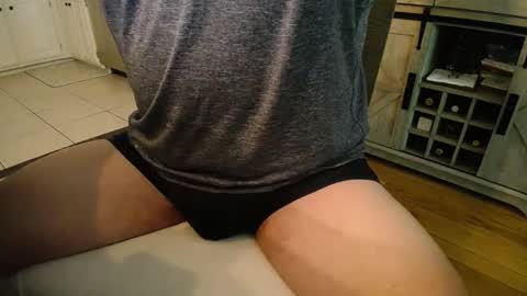 iwanttolicku40 online show from September 10, 5:55 pm