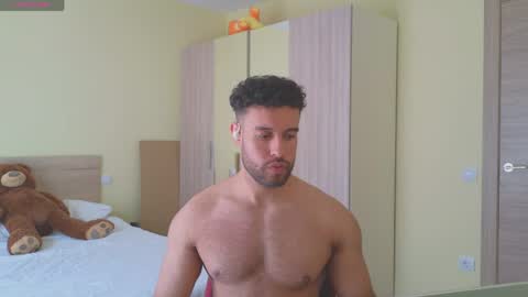 Izaak online show from April 26, 5:54 pm