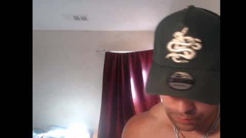 izak144 online show from November 18, 7:39 pm