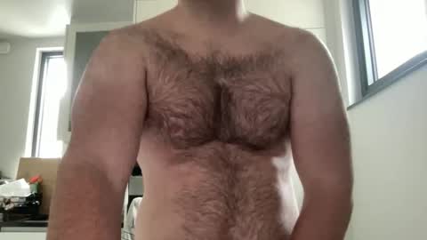 Izylduur online show from April 4, 10:45 am