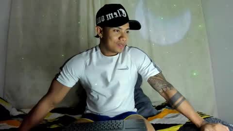 Snapshot of j_musiry chatting on December 11, 5:12 am i am juan musiry independent model  online show from December 11, 5:12 am