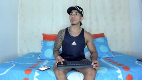 Snapshot of j_musiry chatting on February 21, 1:44 am i am juan musiry independent model  online show from February 21, 1:44 am