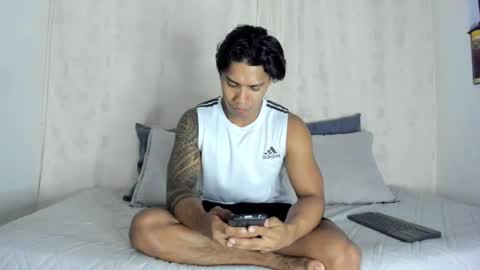 Snapshot of j_musiry chatting on February 5, 5:09 am i am juan musiry independent model  online show from February 5, 5:09 am