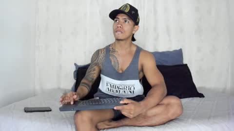 Snapshot of j_musiry chatting on February 13, 12:11 pm i am juan musiry independent model  online show from February 13, 12:11 pm