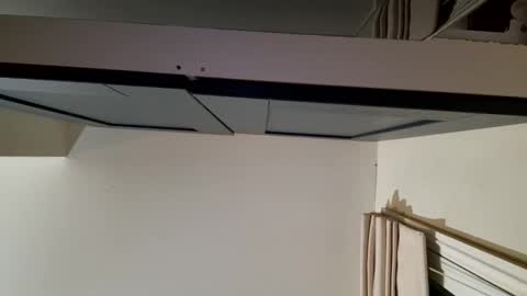 Snapshot of j_o_n_n chatting on October 29, 2:36 am j_o_n_n online show from October 29, 2:36 am