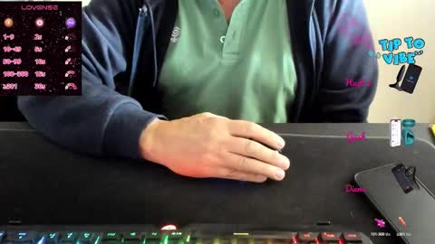 Snapshot of jackbrgs chatting on October 4, 10:42 am J-Mitchel online show from October 4, 10:42 am