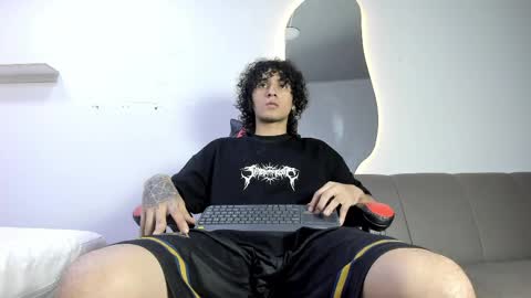 Jackes Taylor online show from April 2, 4:54 am