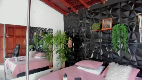 Jackson online show from April 4, 7:44 pm