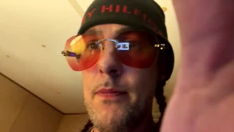 Jay Milwaukee online show from November 23, 5:40 am