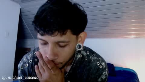 Michael Caicedo online show from April 20, 4:26 am