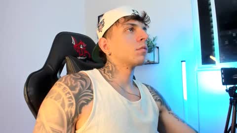 jacobb116 online show from March 6, 2:41 am