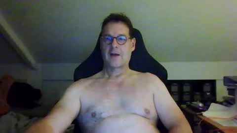 Snapshot of jacsfinestfantasy chatting on October 21, 5:27 pm FineAndSimple online show from October 21, 5:27 pm