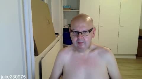 Jake2309 online show from November 8, 9:40 pm