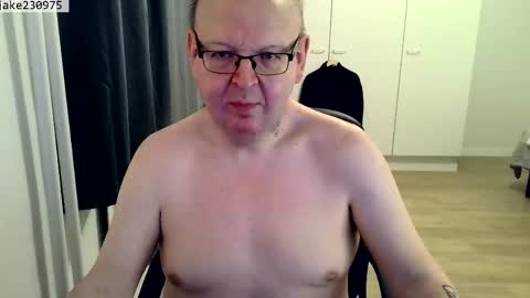 Jake2309 online show from April 15, 7:03 pm