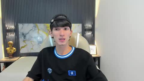 Snapshot of jake_evanss_ chatting on October 11, 9:19 pm JAKE online show from October 11, 9:19 pm