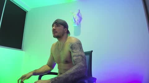 jakestone_1 online show from February 5, 6:42 am