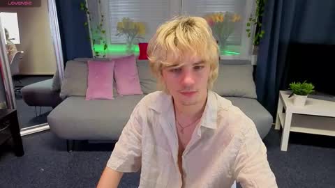 JameMiller online show from February 27, 9:25 pm