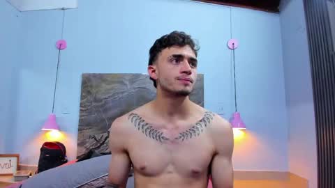 james_06_ online show from May 6, 12:06 pm