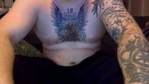 Snapshot of jamesbuilt chatting on February 21, 1:11 am jamesbuilt online show from February 21, 1:11 am