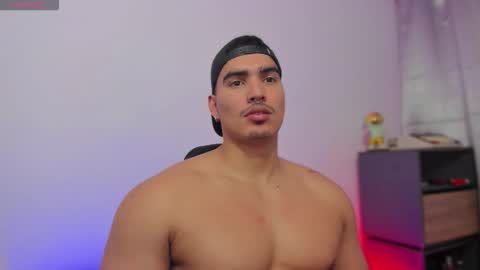 Snapshot of jamesgraay chatting on October 28, 10:50 am James Gray online show from October 28, 10:50 am