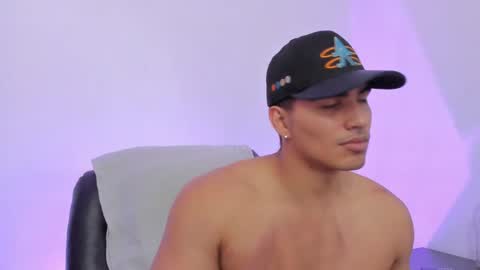 Snapshot of jamesgraay chatting on March 12, 4:35 pm James Gray online show from March 12, 4:35 pm