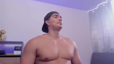 Snapshot of jamesgraay chatting on September 8, 5:45 pm James Gray online show from September 8, 5:45 pm