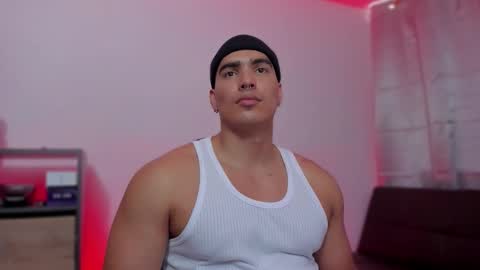 Snapshot of jamesgraay chatting on September 21, 9:04 pm James Gray online show from September 21, 9:04 pm