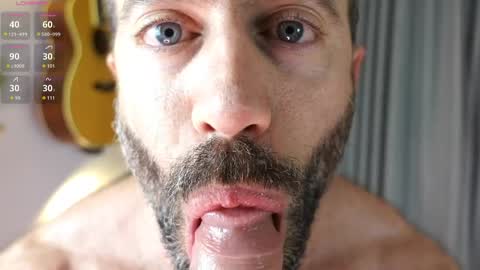 jameslondon_ online show from April 10, 8:27 pm