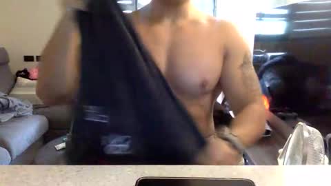 jamesmo820913 online show from January 16, 2:47 am