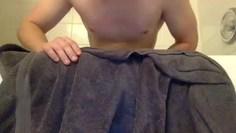 Snapshot of jamesnewtron chatting on January 3, 4:33 am jamesnewtron online show from January 3, 4:33 am