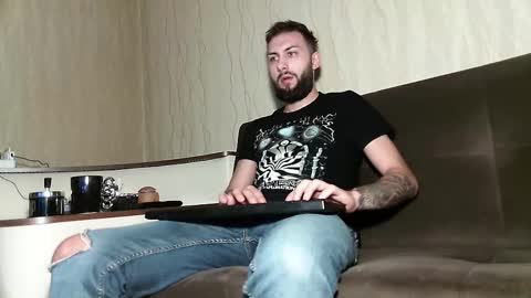 Robbie online show from March 2, 10:47 am