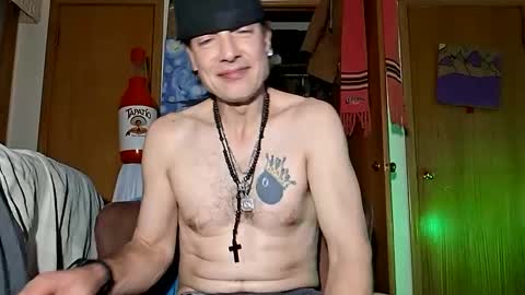 Snapshot of jamieshaneblueeyeswyo307 chatting on February 25, 7:20 am Supafly307blueeyes9in online show from February 25, 7:20 am