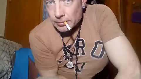 Snapshot of jamieshaneblueeyeswyo307 chatting on February 16, 8:54 am Supafly307blueeyes9in online show from February 16, 8:54 am