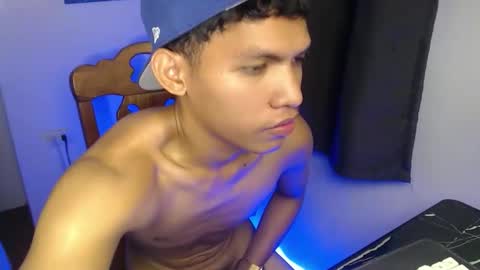 janlloyd04 online show from October 2, 8:18 am