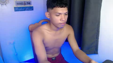 janlloyd04 online show from October 13, 6:41 am