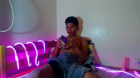 janlloyd04 online show from September 18, 6:48 am