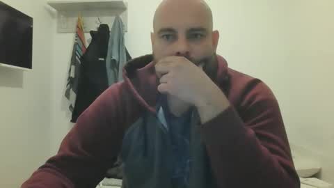 Snapshot of januszcygan chatting on October 16, 12:40 am januszcygan online show from October 16, 12:40 am