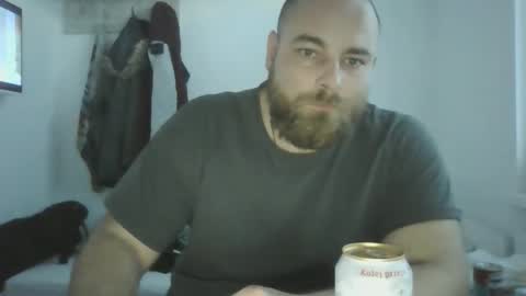 Snapshot of januszcygan chatting on October 26, 3:03 pm januszcygan online show from October 26, 3:03 pm