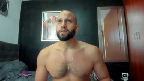 Snapshot of jasonmartiinez chatting on January 29, 4:08 pm    online show from January 29, 4:08 pm