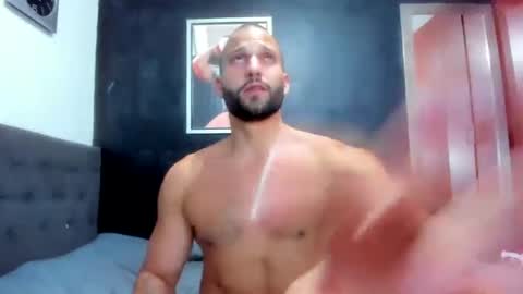Snapshot of jasonmartiinez chatting on September 9, 12:43 am    online show from September 9, 12:43 am