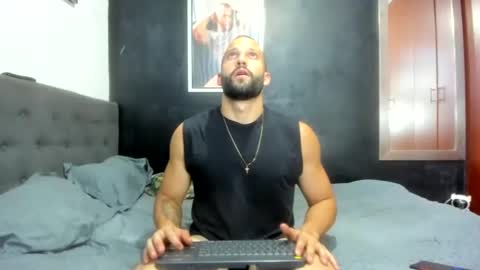 Snapshot of jasonmartiinez chatting on September 19, 8:30 pm    online show from September 19, 8:30 pm