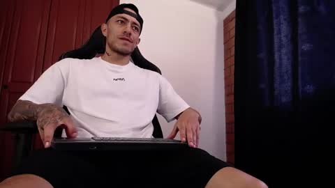 JKing  online show from May 29, 3:33 pm