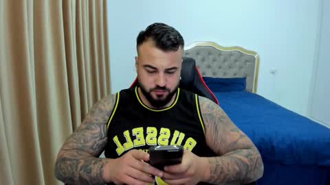 Snapshot of javicute4u chatting on September 29, 10:49 pm  Javi  online show from September 29, 10:49 pm