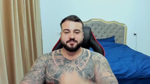 Snapshot of javicute4u chatting on December 16, 8:26 pm  Javi  online show from December 16, 8:26 pm
