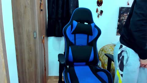 Javier online show from January 3, 5:53 pm