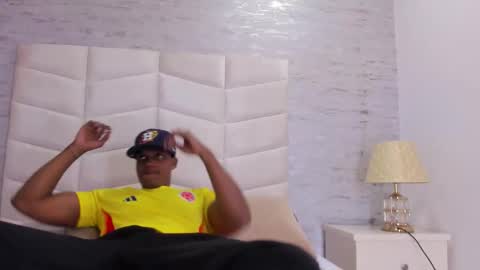 jax black online show from November 18, 6:55 pm