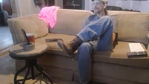 Snapshot of jay_short7863 chatting on March 6, 10:58 pm O F   jay short786 online show from March 6, 10:58 pm