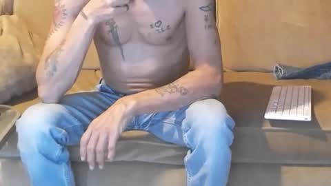 Snapshot of jay_short7863 chatting on December 20, 5:40 pm O F   jay short786 online show from December 20, 5:40 pm