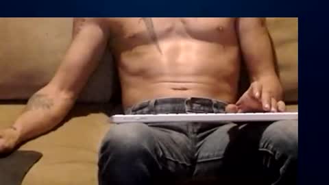 Snapshot of jay_short7863 chatting on January 19, 3:18 am O F   jay short786 online show from January 19, 3:18 am